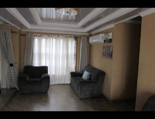 3 BEDROOM HOUSE FOR SALE IN KINGSVIEW EXT 3